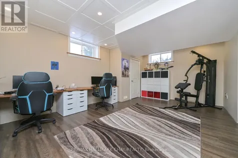 11 Harry Parker Place Adjala-tosorontio ON L0M 1J0