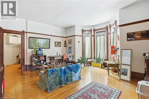 27 Ontario Avenue Hamilton ON L8N 2X1
