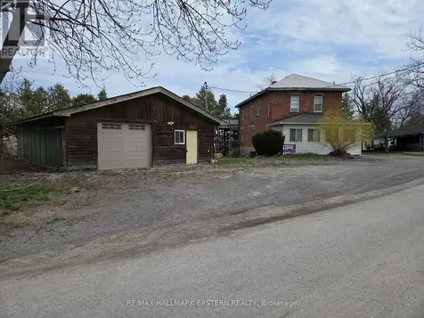 10 Hill Street Selwyn ON K0L 2H0