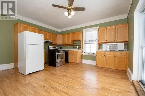 10 Hill Street Selwyn ON K0L 2H0