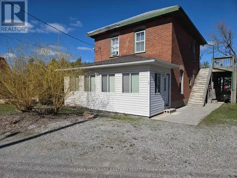 10 Hill Street Selwyn ON K0L 2H0
