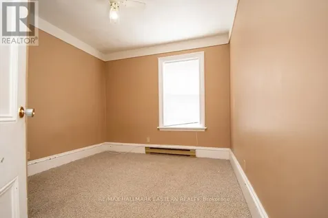 10 Hill Street Selwyn ON K0L 2H0