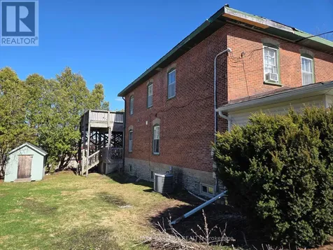10 Hill Street Selwyn ON K0L 2H0