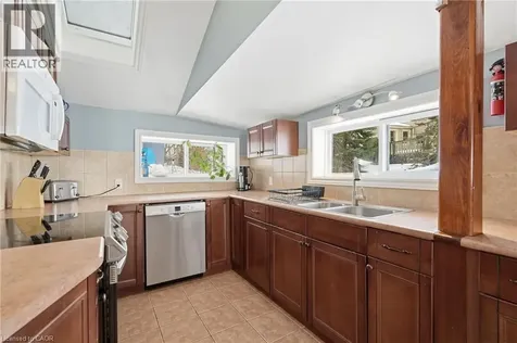735 Sandy Bay Road Dunnville ON N1A 2W6
