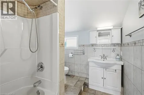 735 Sandy Bay Road Dunnville ON N1A 2W6