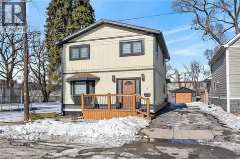 9 Bayside Avenue Hamilton ON L8H 7B3