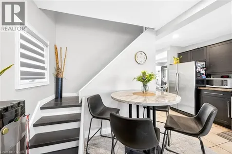 9 Bayside Avenue Hamilton ON L8H 7B3