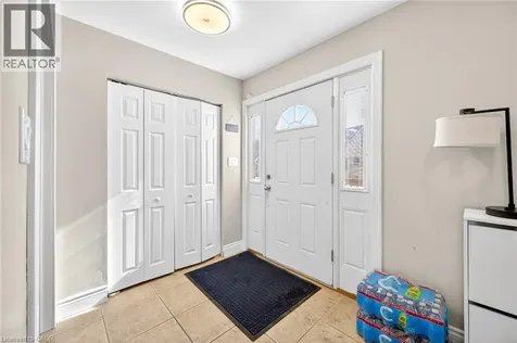9 Bayside Avenue Hamilton ON L8H 7B3