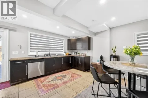 9 Bayside Avenue Hamilton ON L8H 7B3