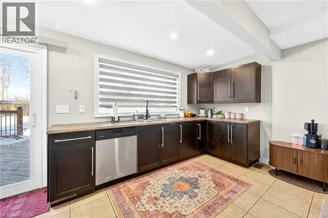 9 Bayside Avenue Hamilton ON L8H 7B3