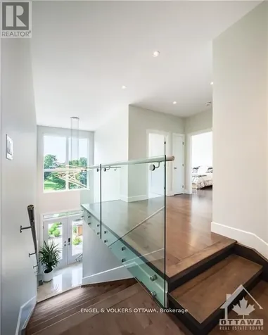615 Island Park Crescent Ottawa ON K1Y 3P4