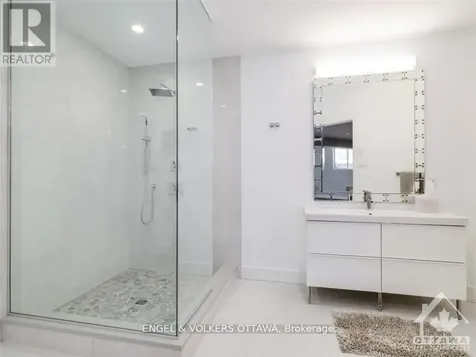 615 Island Park Crescent Ottawa ON K1Y 3P4
