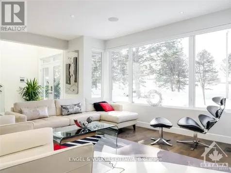 615 Island Park Crescent Ottawa ON K1Y 3P4