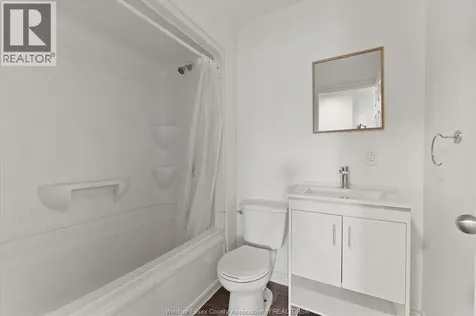 22 Main Street East Kingsville ON N9Y 1M6