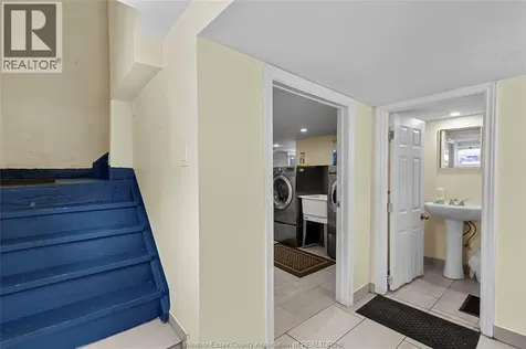 609 St. Joseph Windsor ON N9C 3H3