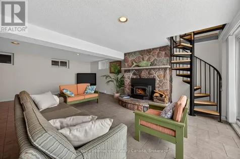 1420 Tiny Beaches Road North Tiny ON L9M 0H3