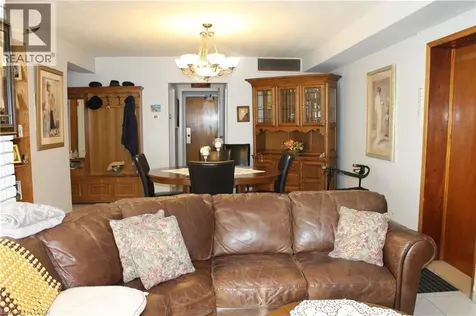 2328 King Street East Hamilton ON L8K 1X4