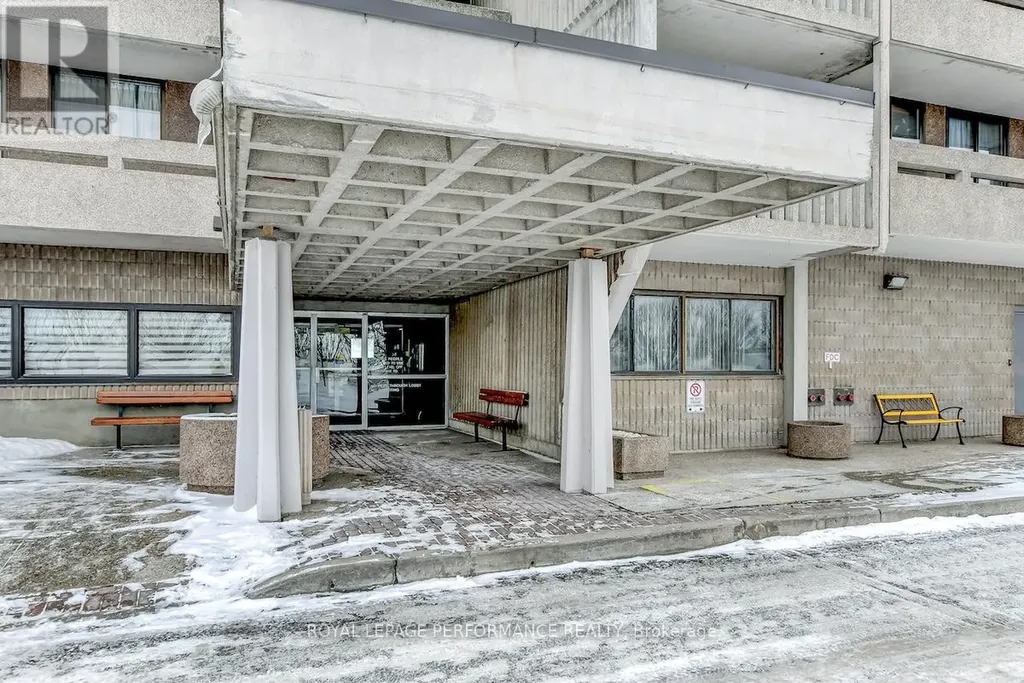 415 Greenview Avenue Ottawa ON K2B 8G5