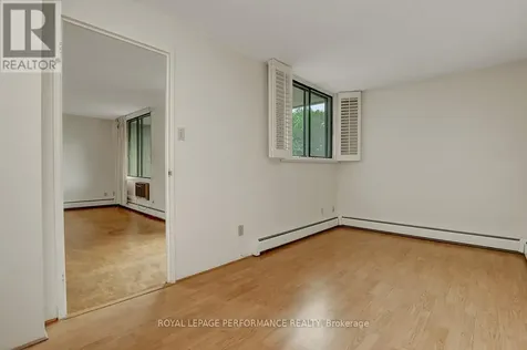 415 Greenview Avenue Ottawa ON K2B 8G5