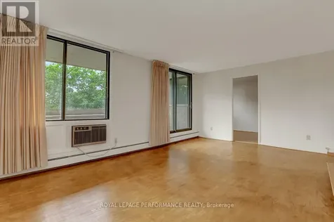 415 Greenview Avenue Ottawa ON K2B 8G5