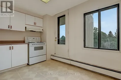 415 Greenview Avenue Ottawa ON K2B 8G5