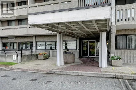 415 Greenview Avenue Ottawa ON K2B 8G5