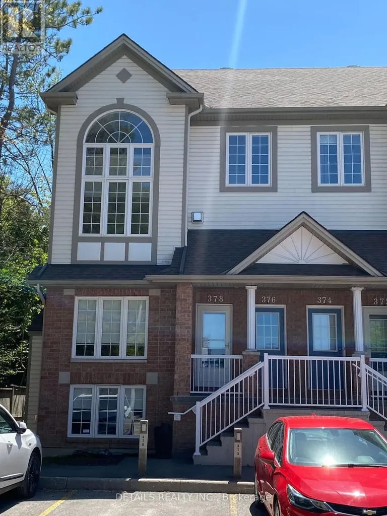 376 Wiffen Private Ottawa ON K2H 1G4