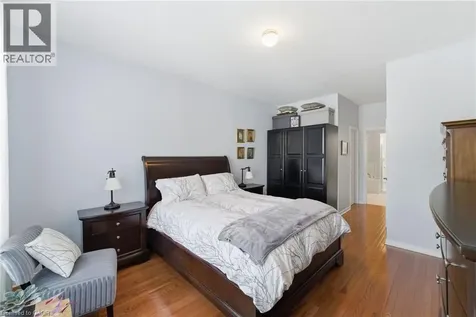 40 Wesleyan Court Ancaster ON L9G 5C7