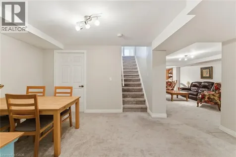 40 Wesleyan Court Ancaster ON L9G 5C7