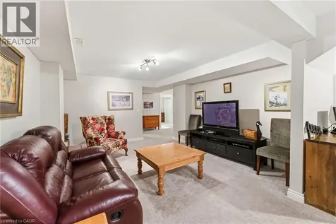 40 Wesleyan Court Ancaster ON L9G 5C7