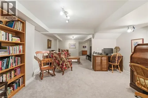 40 Wesleyan Court Ancaster ON L9G 5C7