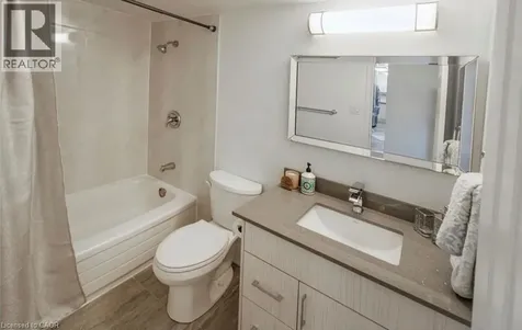 6287 O'neil Street Niagara Falls ON L2J 1M6