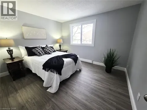 565 Greenfield Avenue Kitchener ON N2C 2P3
