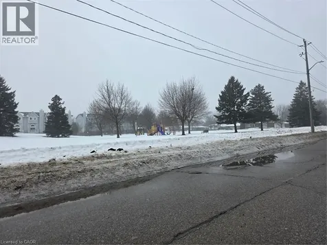 565 Greenfield Avenue Kitchener ON N2C 2P3