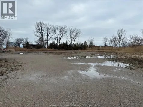 739 County Road 2 Lakeshore ON N0R 1A0