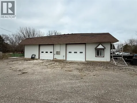 739 County Road 2 Lakeshore ON N0R 1A0
