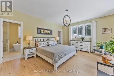 15 Stoney Road Tiny ON L9M 0H2