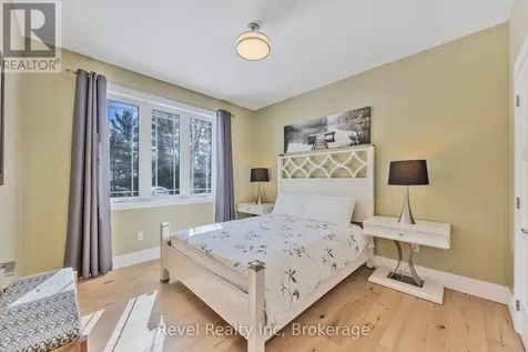 15 Stoney Road Tiny ON L9M 0H2