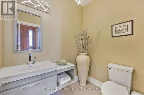 15 Stoney Road Tiny ON L9M 0H2