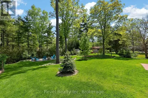 15 Stoney Road Tiny ON L9M 0H2