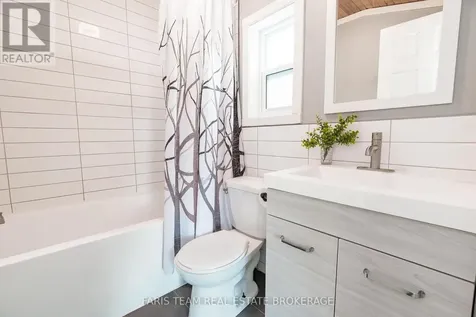 113 River Road East Wasaga Beach ON L9Z 2L4