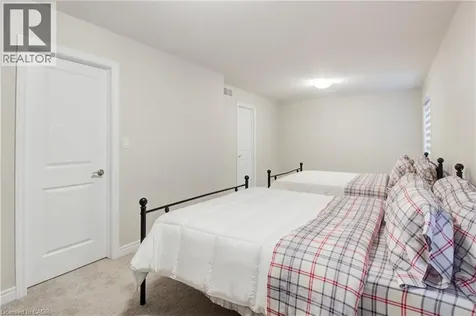 7387 Sherrilee Crescent Niagara Falls ON L2H 3T4