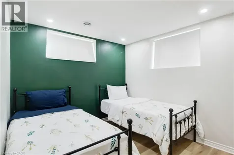 7387 Sherrilee Crescent Niagara Falls ON L2H 3T4