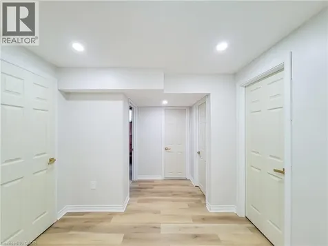 7387 Sherrilee Crescent Niagara Falls ON L2H 3T4