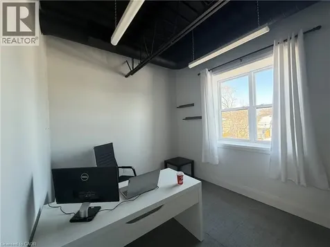 156 Parkdale Avenue North Hamilton ON L8H 5X2