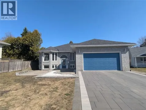 6 Gagnon Court North Bay ON P1B 9V3