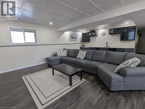 6 Gagnon Court North Bay ON P1B 9V3