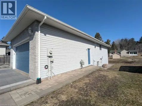 6 Gagnon Court North Bay ON P1B 9V3