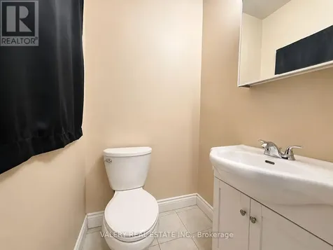 1102 Langlois Ave Avenue Windsor ON N9A 2H5