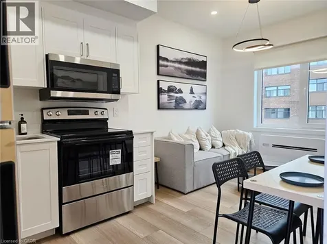 268 Oakdale Avenue St. Catharines ON L2P 2K4